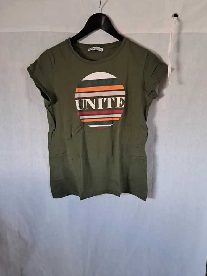 Tee shirt kaki