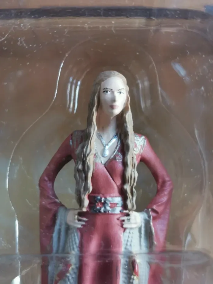 Figurine de plomb Cercei Lannister. - photo numéro 2