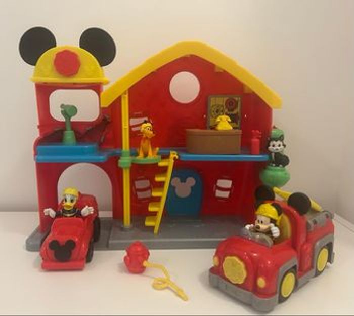 Caserne de pompiers Mickey