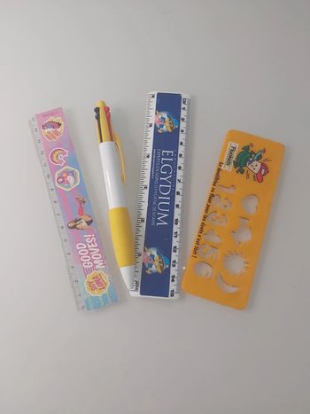 Lot fournitures scolaires