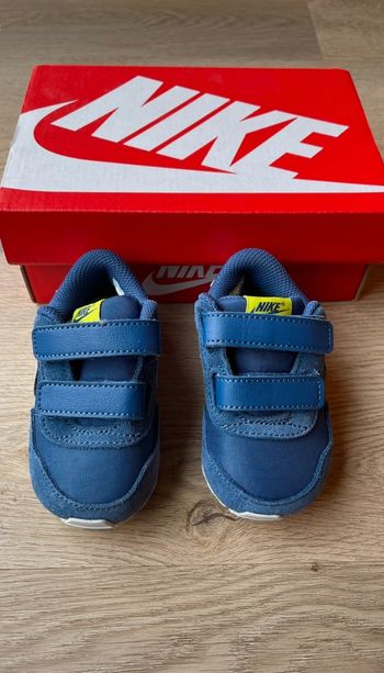 Baskets Nike bébé