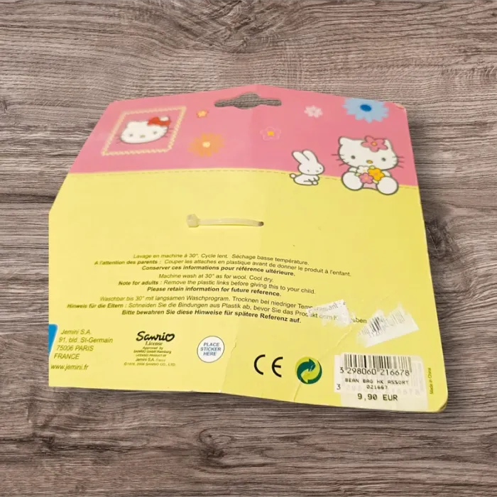 Hello kitty peluche🩷 - photo numéro 2
