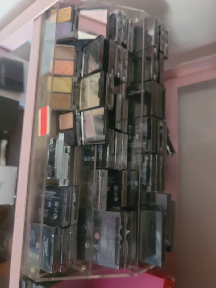 Lot de 90 palettes maquillages - photo numéro 3