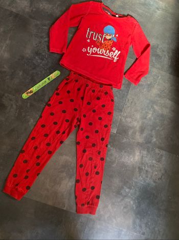 Pyjama rouge velours Miraculous 6 ans Zag
