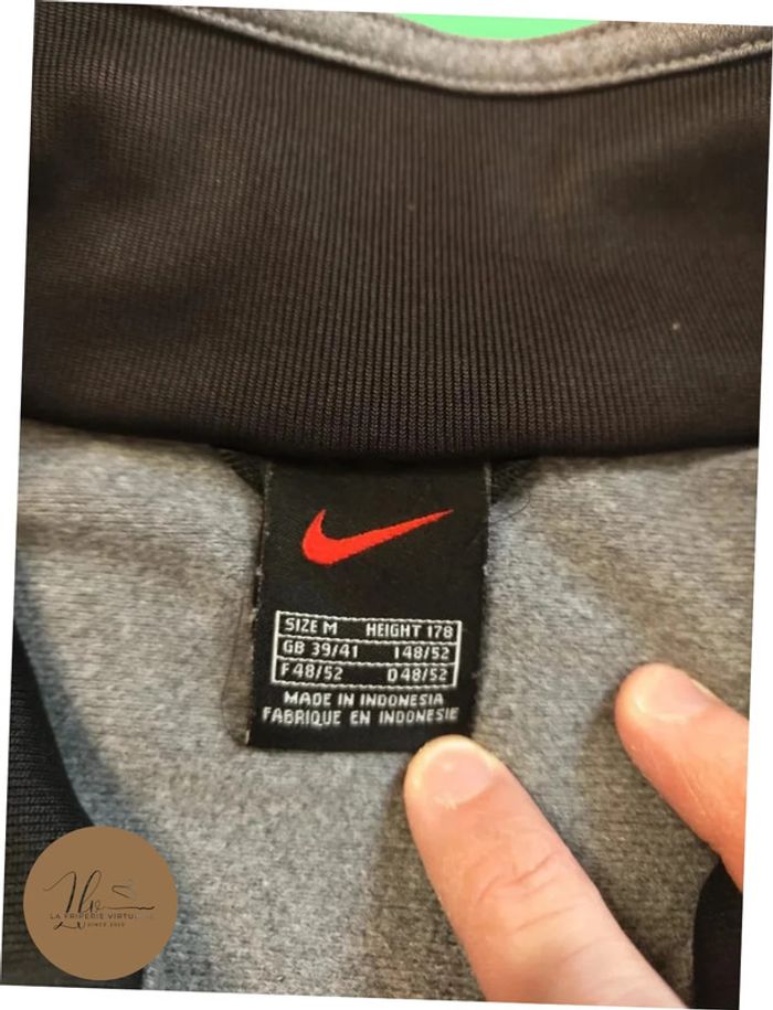 Veste zippée Nike Vintage avec Logo Brodé et écriture brodé arrière - photo numéro 8