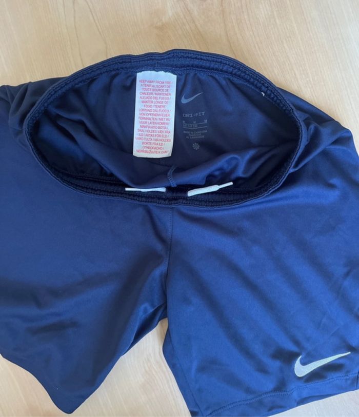 Short nike - photo numéro 3