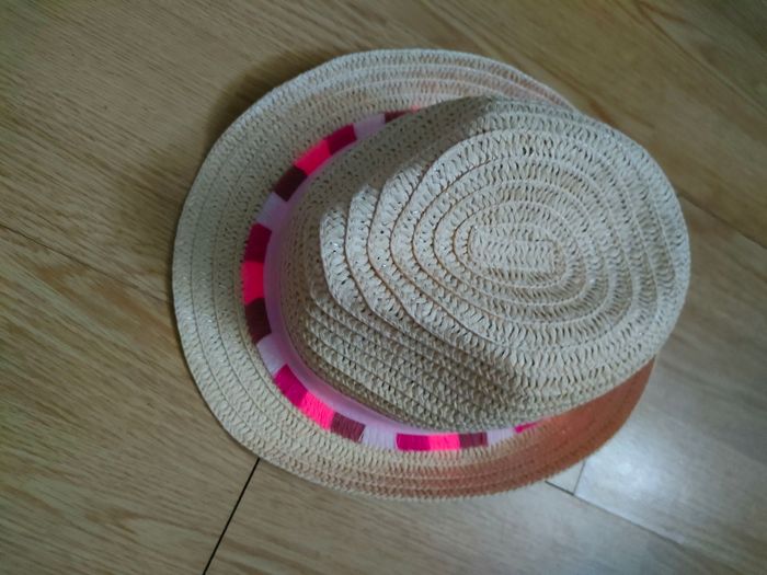 Chapeau fille 6/8 ans