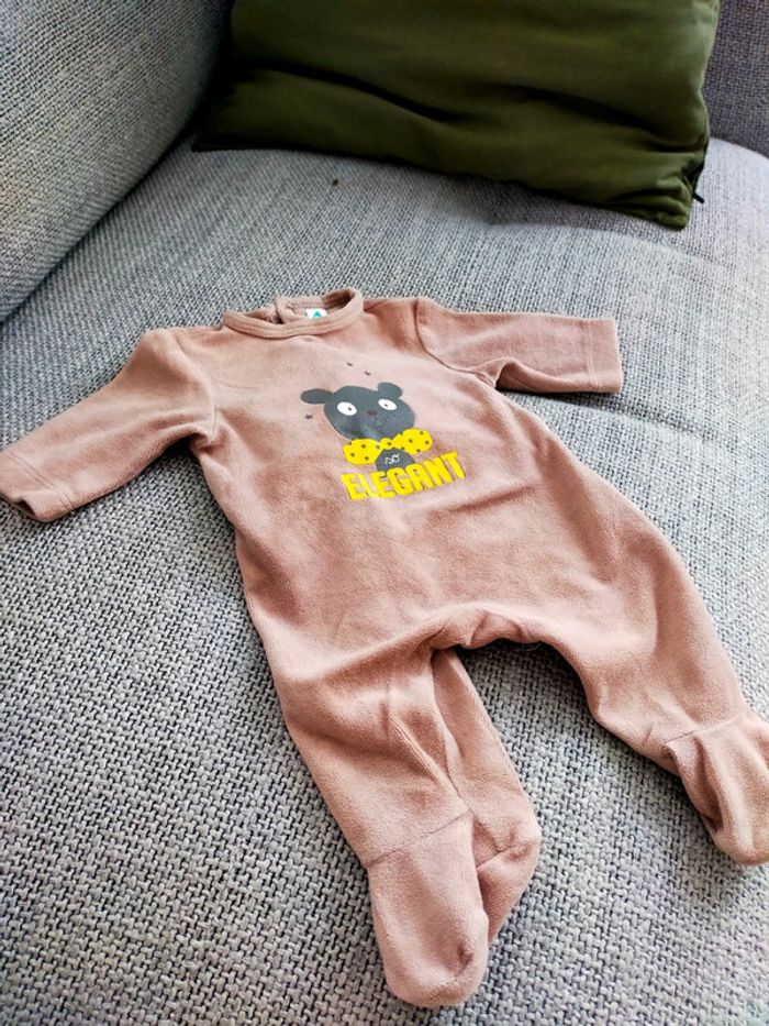 Lot idéal naissance: 3 pièces (pyjama et pantalon à pieds) - photo numéro 2
