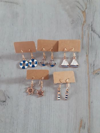 Lot boucles d'oreilles neuves