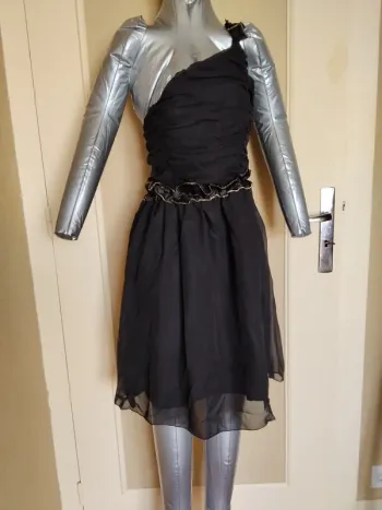 Robe de soirée une bretelle et dos nu [527]