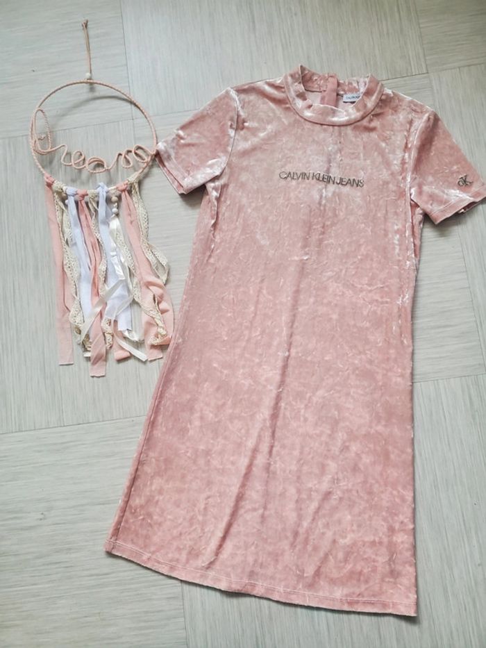Robe velours rose marque calvin klein taille 14 ans - photo numéro 2