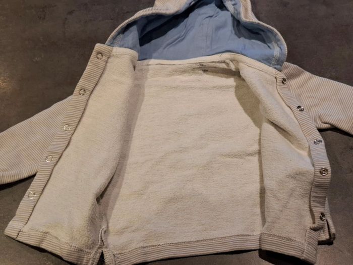 Lot 2 gilets 12mois - photo numéro 5