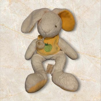 Doudou lapin pomme babynat