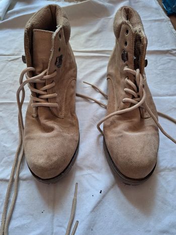 Chaussure montante