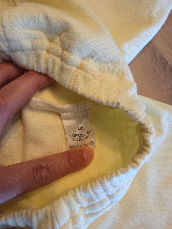Ensemble jaune 2 pieces 1 mois - photo numéro 8