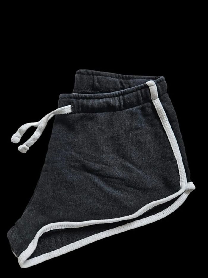 Short sport Noir court - 34/XS - photo numéro 2