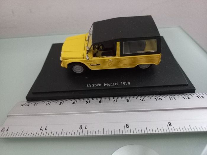 Voiture de collection méhari 1978