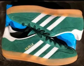 Baskets Adidas Gazelle couleur vert sapin/ vert foncé