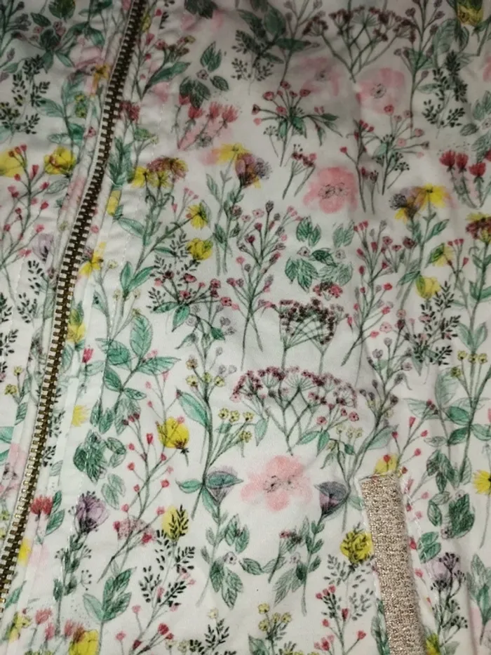 Veste fleurie 5ans - photo numéro 2
