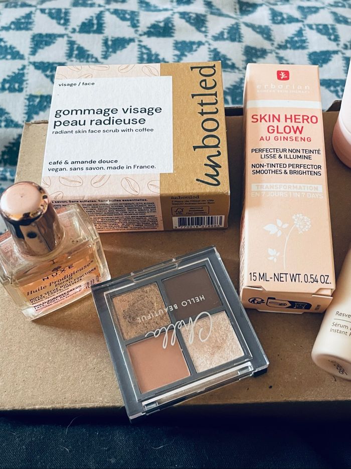 Magnifique lot cosmétique Tarte neuf - photo numéro 2