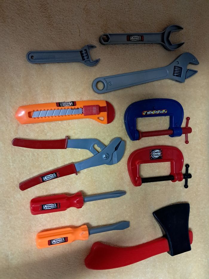 Lot d'outils pour petits bricoleurs - photo numéro 4