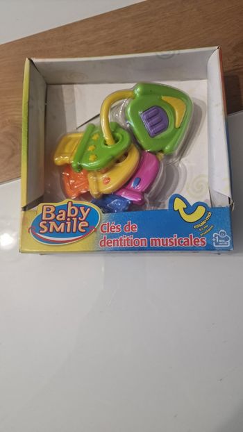 Clés de dentition musicales Baby smile neuves