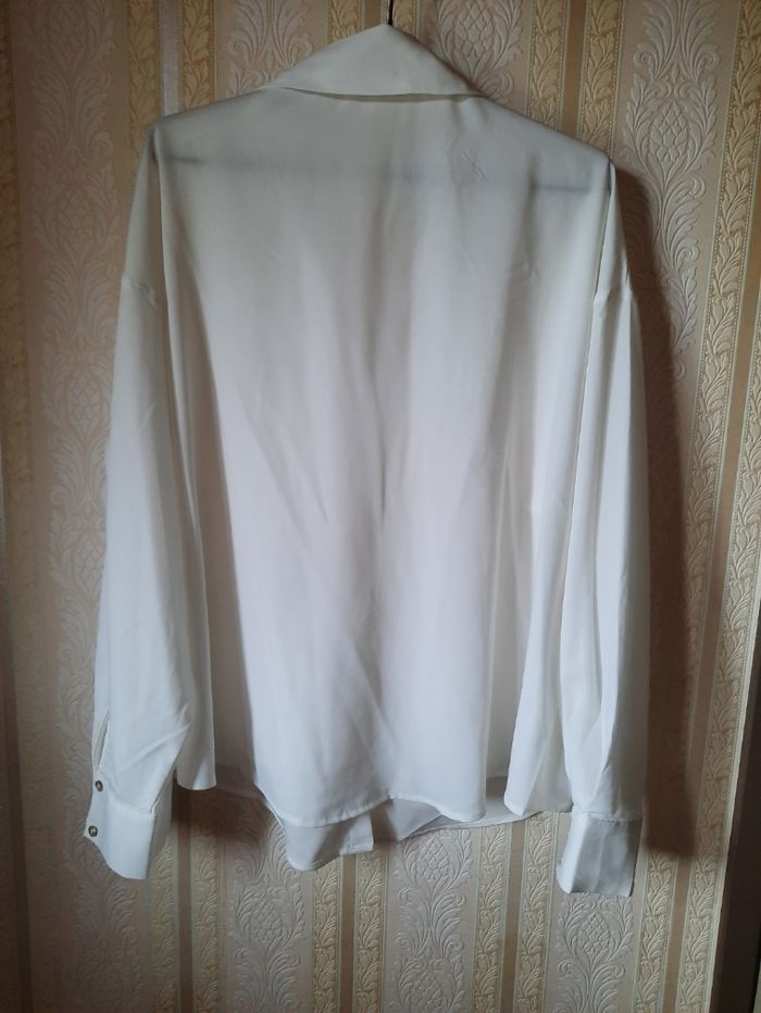 Chemise blanche Kiabi femme taille L | Élégante, fluide et intemporelle 🤍 - photo numéro 3