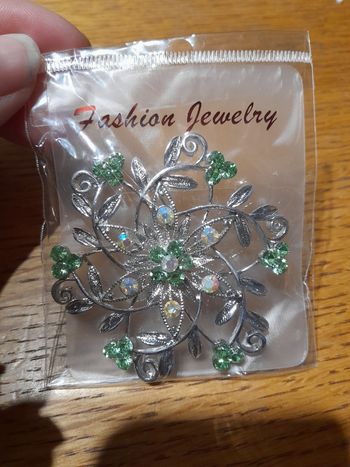 Broche