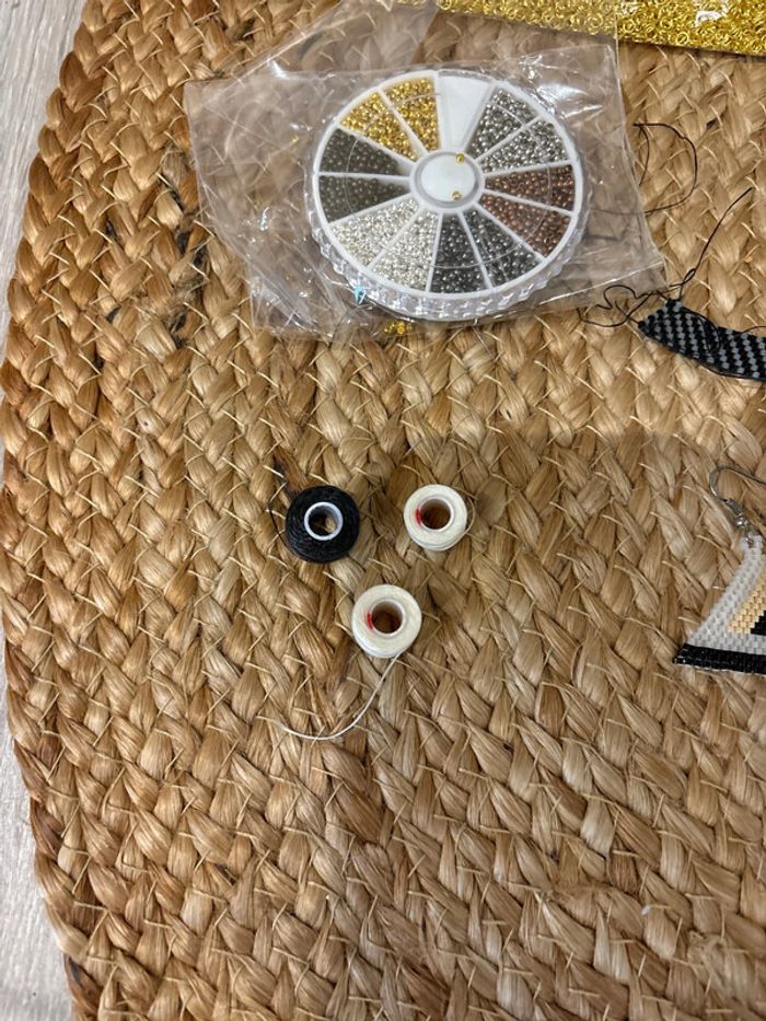 Lot création perles miyuki avec accessoires et feuilles croquis - photo numéro 3
