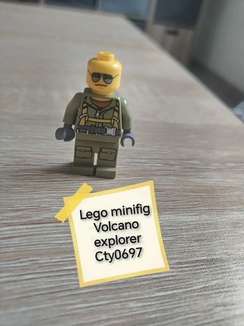 Lego minifig Volcano explorer cty0697