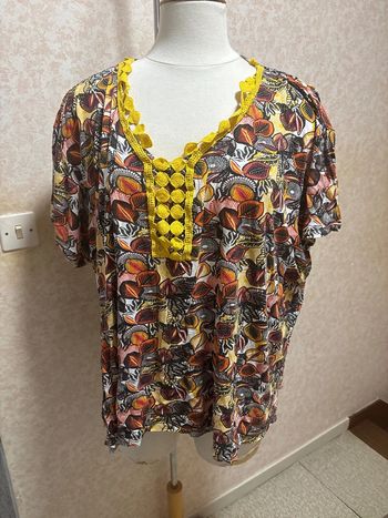 Blouse taille 58-60 marque bleu bonheur