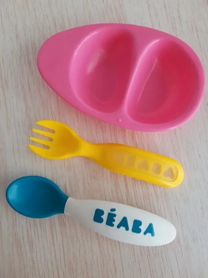 Sucette Corolle, pot Vertbaudet et accessoires pour poupée - photo numéro 8