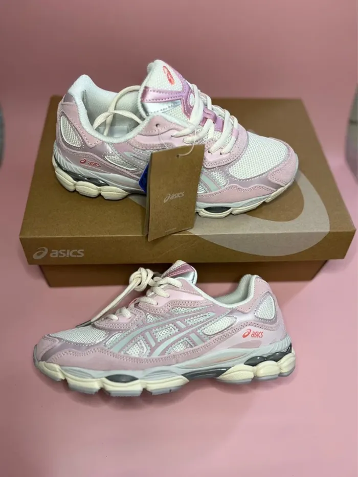 Asics gel Nyc Cream Rose Water Taille 39