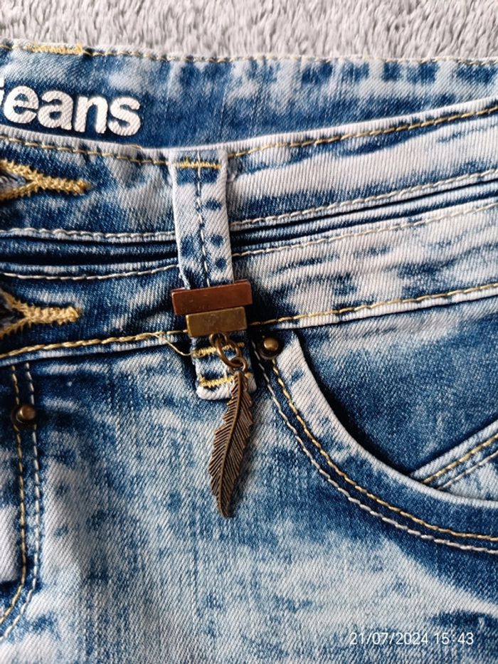 Short jeans Jennyfer taille 34 - photo numéro 3