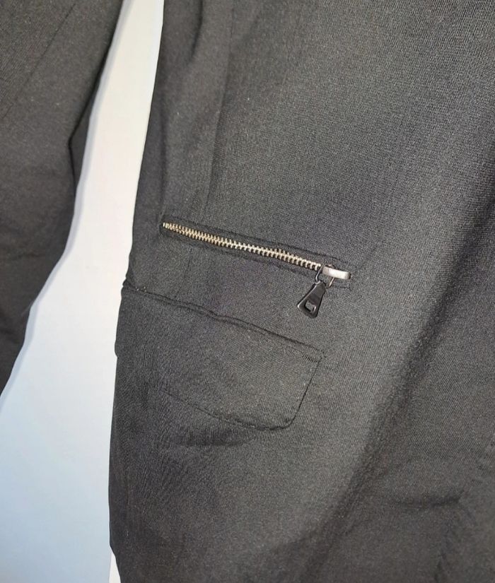 Veste noire Lagerfeld taille 40, très bon état - photo numéro 4