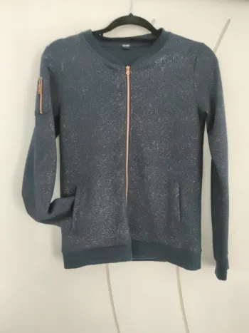 Veste bleu à paillettes Kiabi