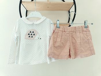 23-24 mois 2 ans ensemble teeshirt obaibi Okaïdi et short tape a l'oeil