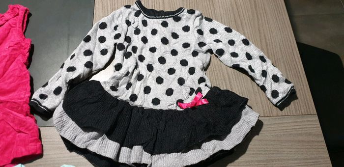 3 robes 6 et 9 mois - photo numéro 3