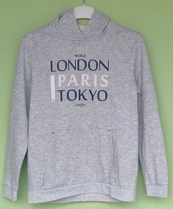 Sweat à capuche taille 12 ans