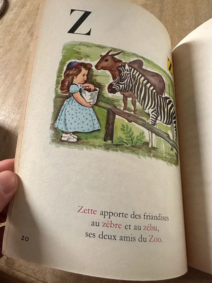 Gentil Coquelicot livre bd album cartonné Ton petit alphabet abécédaire Pierre Probst Hachette - photo numéro 9