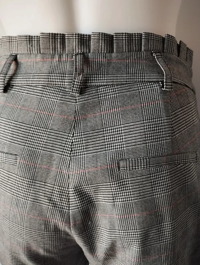 Short Naf Naf taille 34 - photo numéro 5