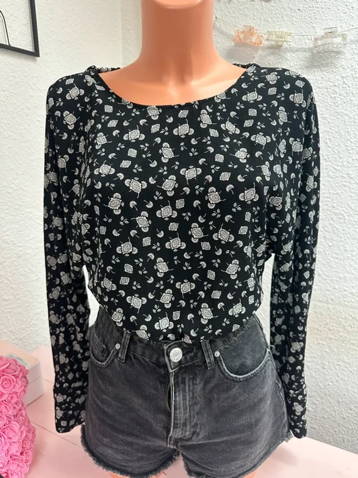 Blouse Zara à motifs, ouverte dans le dos, taille XS