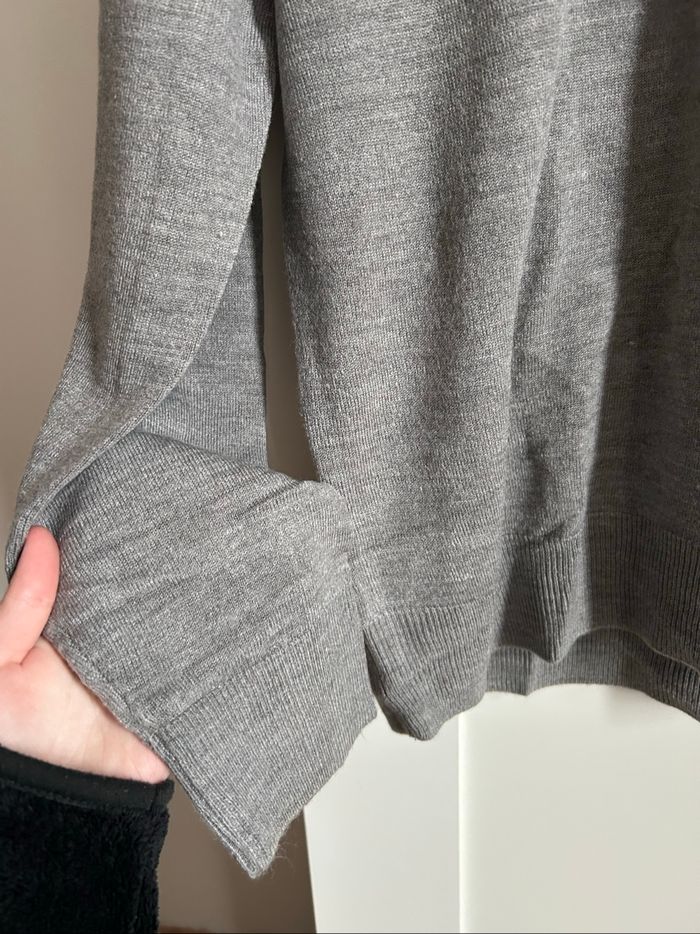 Pull gris uni Col V Homme Primark Tailles M-L - photo numéro 3