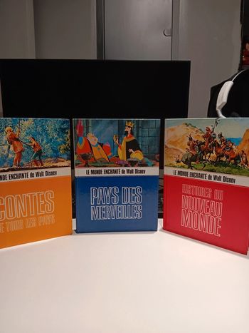 Lot 3 livres vintage Disney Le monde enchanté de Walt Disney 256 page chacun dépôt légal 1978