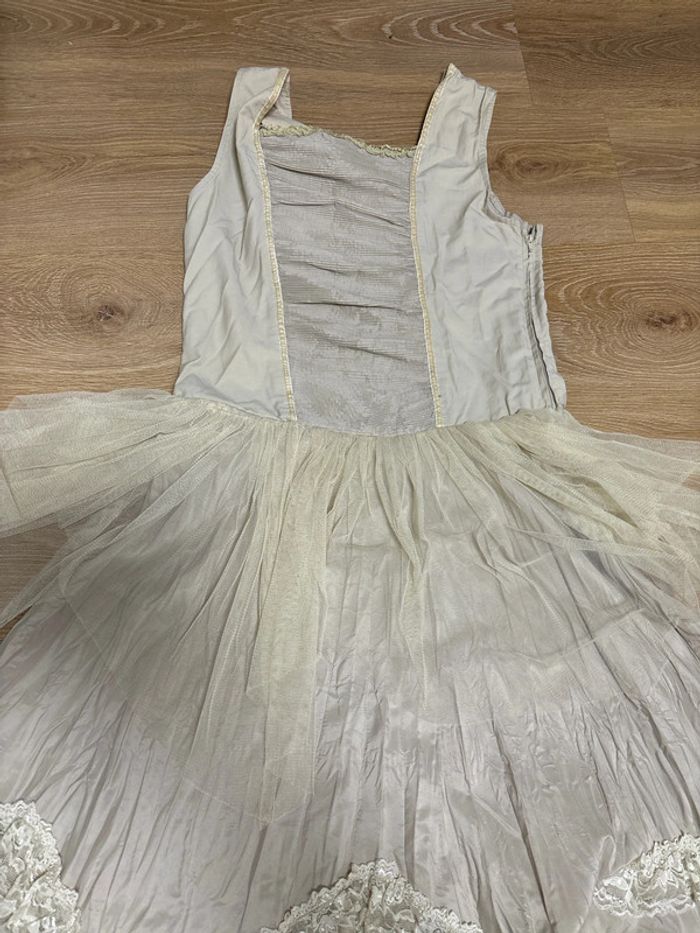 Robe beige dentelle et tulle - photo numéro 4
