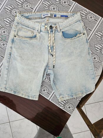 Short jeans