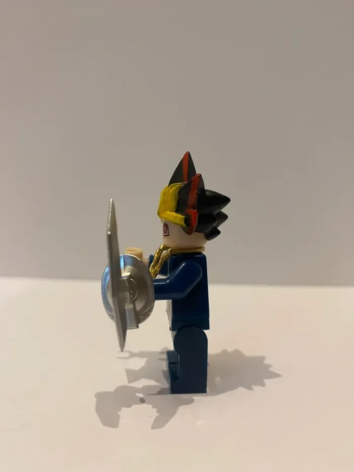 Figurine type lego Yu-Gi-Ho. Yu-Gi-Ho - photo numéro 2