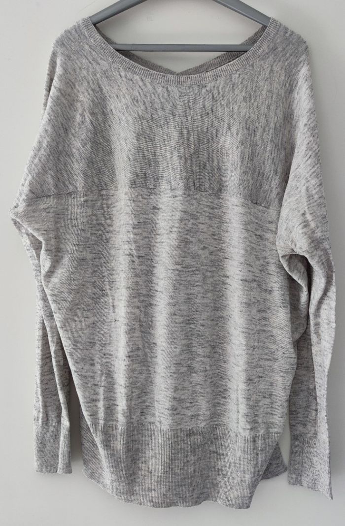 Pull à manches longues marque Mango taille L couleur gris pour femme, très bon état - photo numéro 2