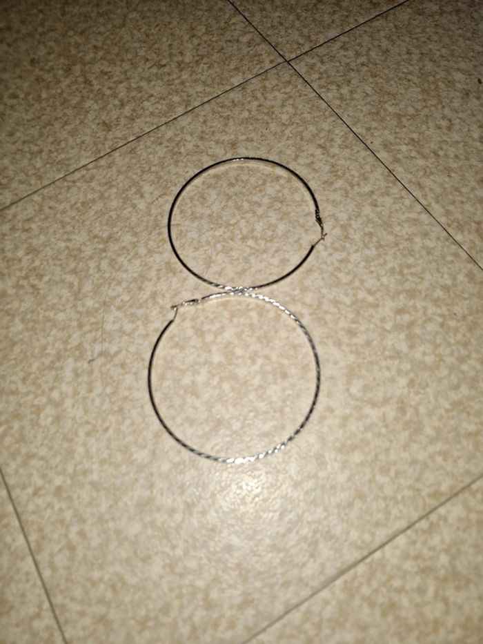 Lot de 2 paires de boucles d'oreilles créoles neuves - photo numéro 3