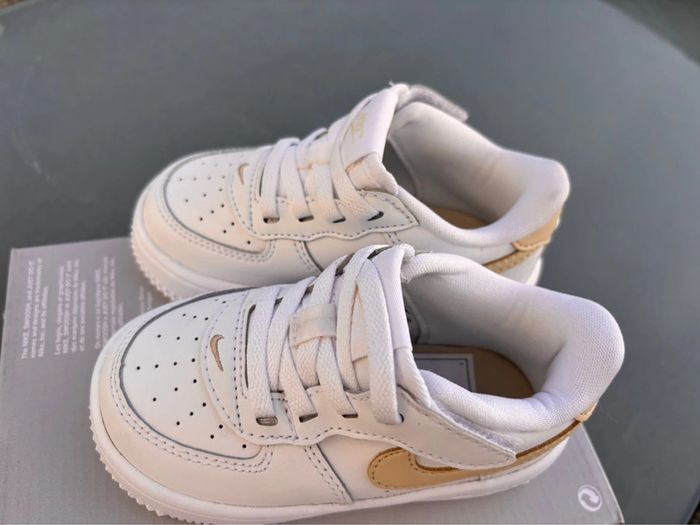 Nike Air Force 1 P.23,5 Neuves unisex - photo numéro 3
